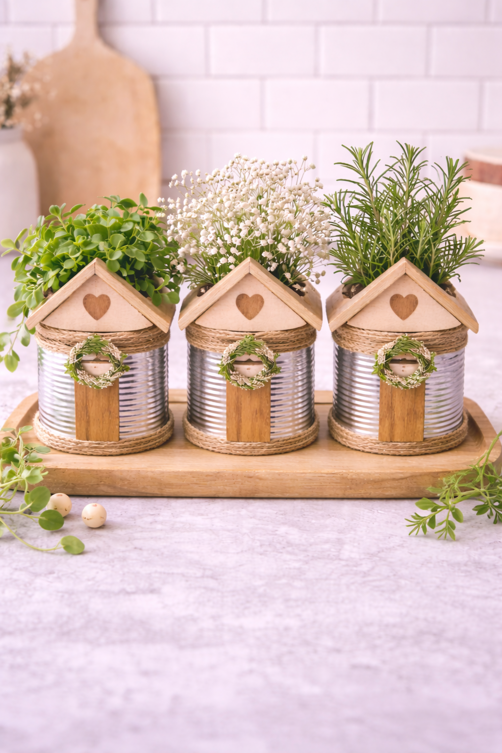 Casinhas feitas de lata para colocar flores: ideias criativas, recicladas e encantadoras para decorar qualquer cantinho casinhas feitas de lata para colocar flores