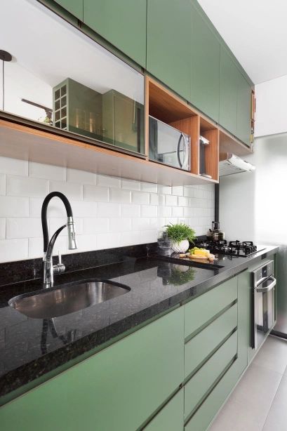 cozinhas elegantes em verde oliva 8
