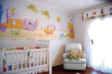 decoração-de-quarto-de-bebe-com-papel-de-parede