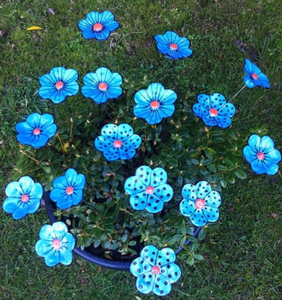 flores de plastico para decorar o seu jardim 7