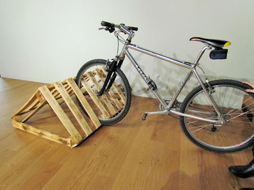 ideias de porta bicicletas reciclando paletes 1