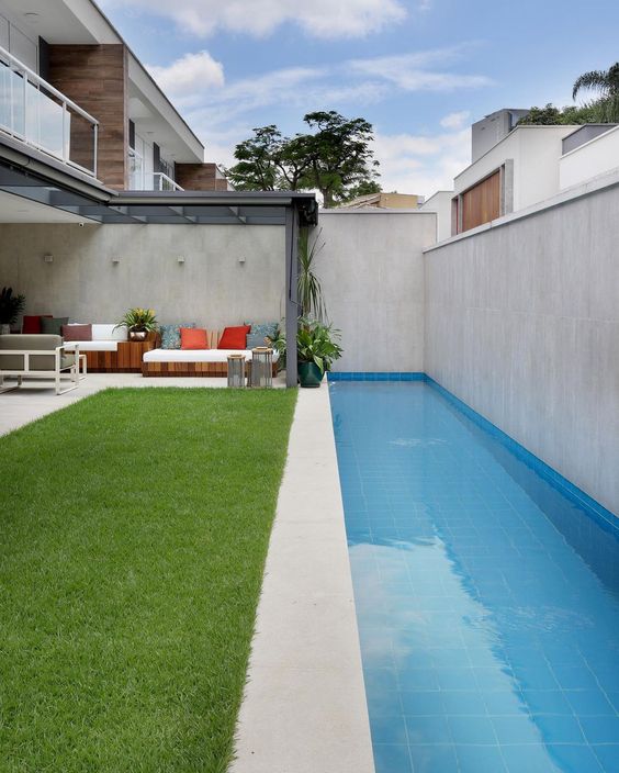 piscinas ideais para um patio pequeno 8
